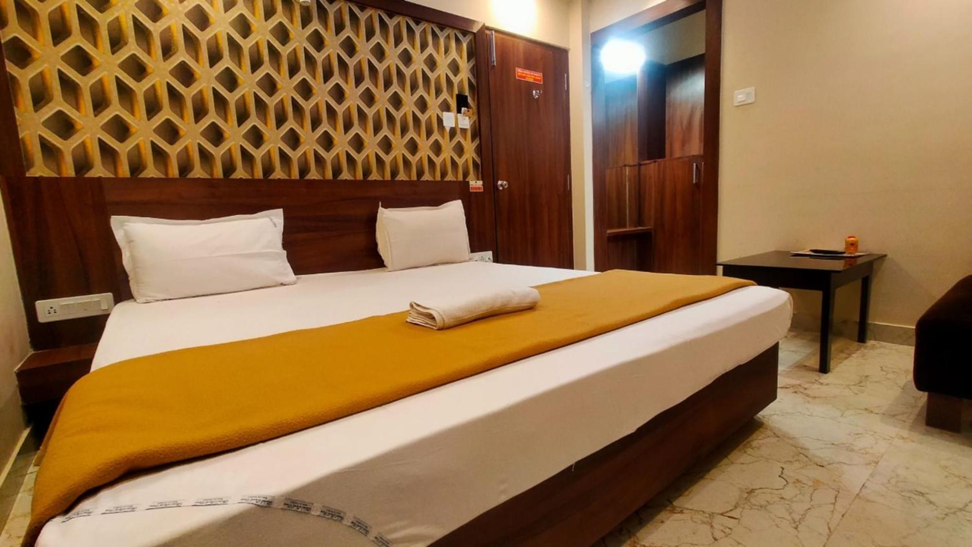 Hotel Park View - Lift Facilities- Near Sea Beach Best Choice Of Travellers By Morservices Puri Esterno foto
