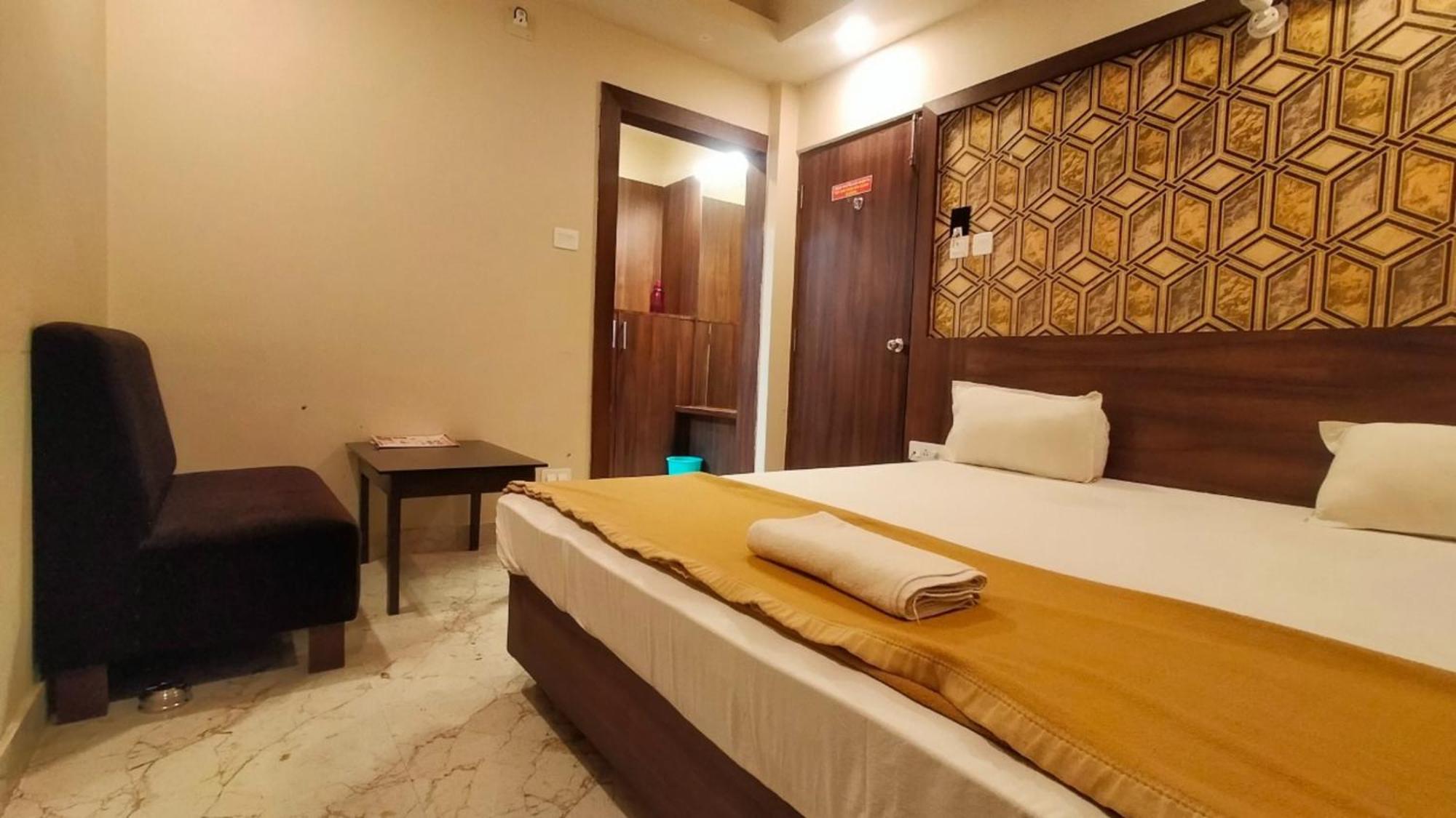 Hotel Park View - Lift Facilities- Near Sea Beach Best Choice Of Travellers By Morservices Puri Esterno foto