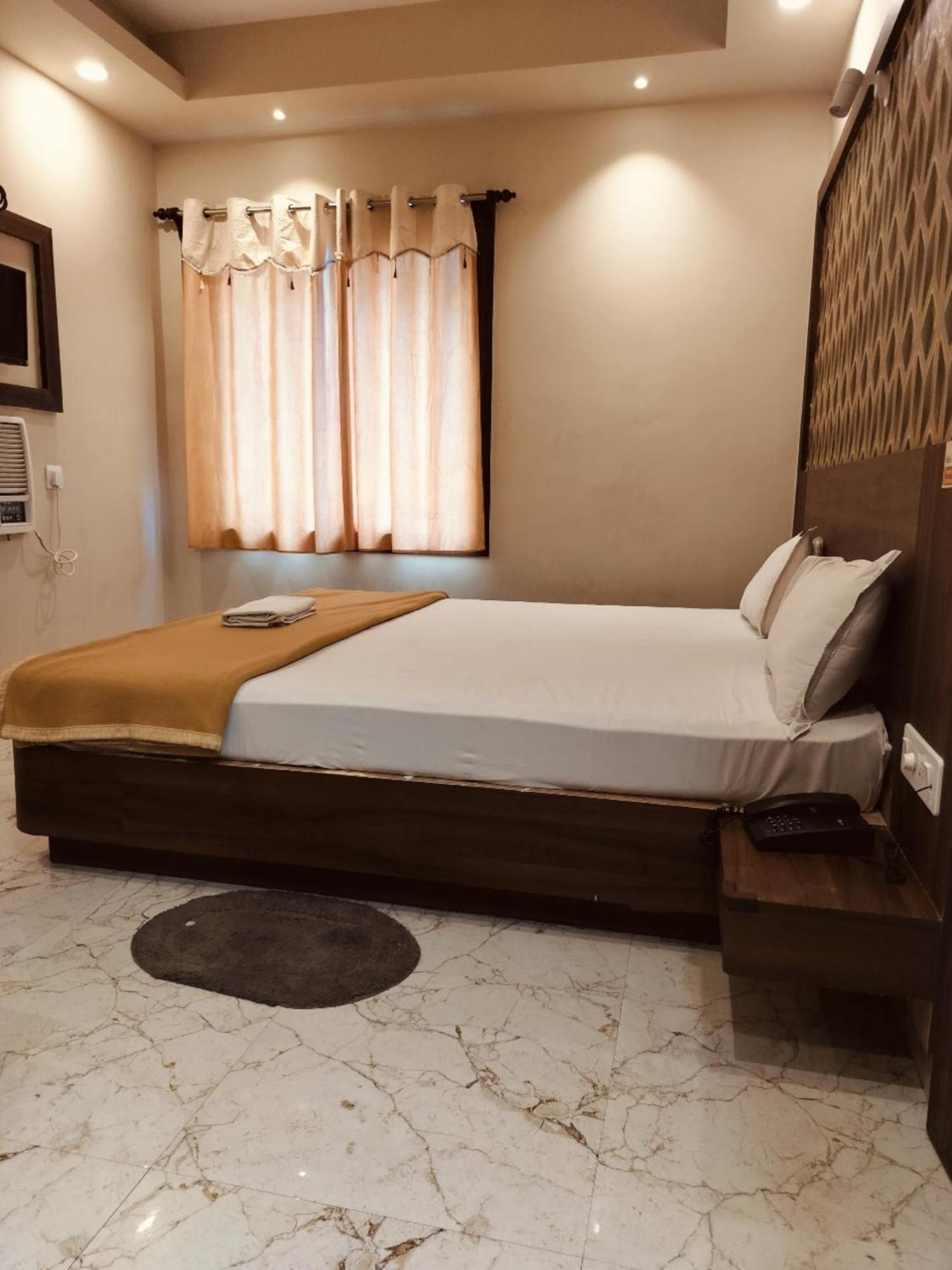 Hotel Park View - Lift Facilities- Near Sea Beach Best Choice Of Travellers By Morservices Puri Esterno foto